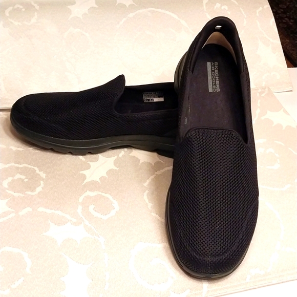 Sketchers Go Walk "Joy" Slip-On's Air Cooled Ultra Women's Size 11 Black NWOT - Picture 13 of 14